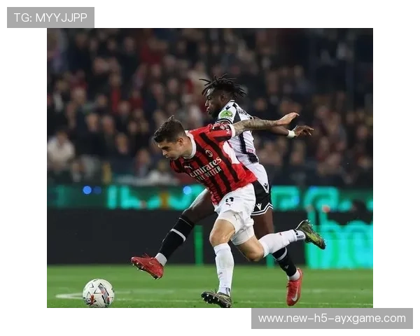 AC米兰莱奥中路一脚精准推射