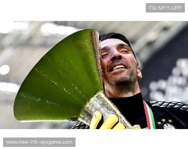 传奇门将退役仪式温情，人潮与掌声汇成海洋